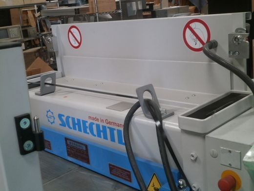 Електромеханічна гільйотина Schechtl SMT 200 / STD