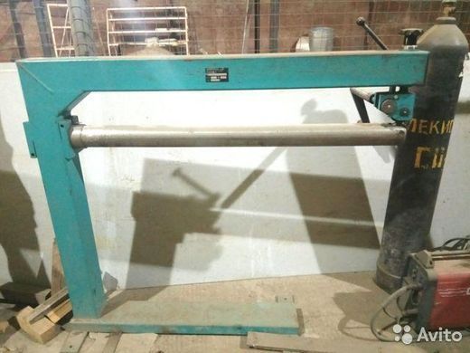Фальцеосадочний верстат JESAN KOVO XOLD -1300 / 0.8E Робоча довжина 1300 мм Товщина металу 0.8 мм