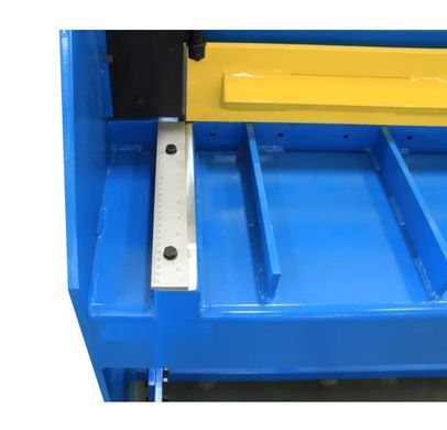 Ножиці гільйотинні механічні Q01-1.2x2500B